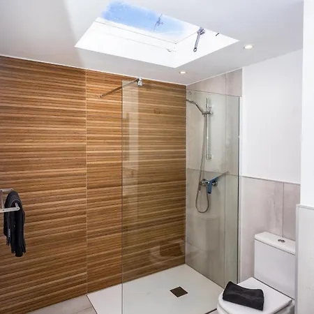 Ocean Breeze Meerblick Whirlpool Apartmán *